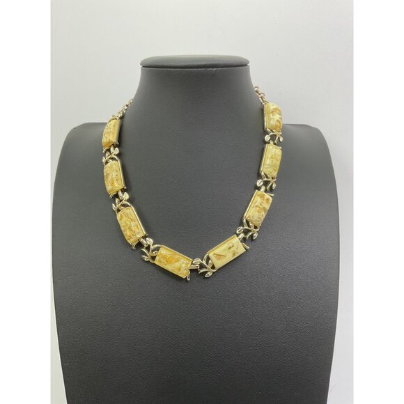 Vintage Coro Necklace & Earrings Set With Yellow Marbled Design - Picture 3 of 8